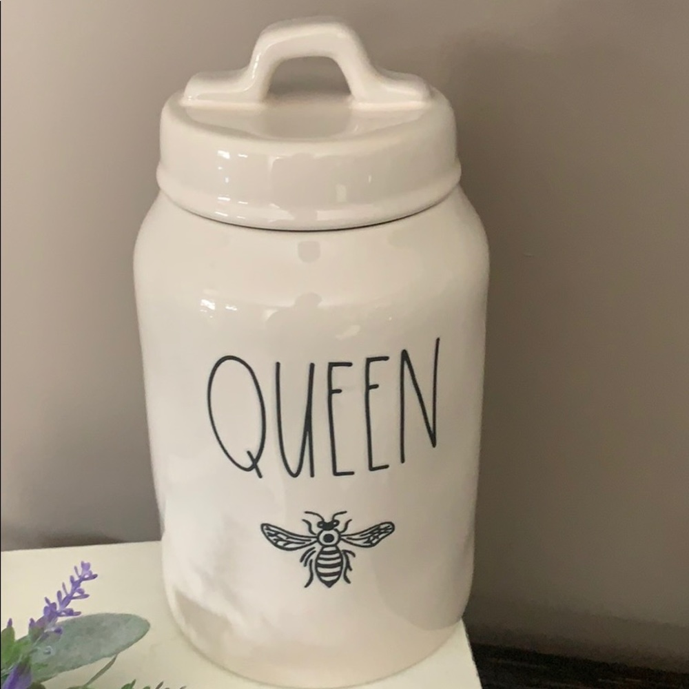 Rae Dunn Queen Bee Canister